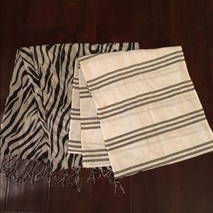 (2) Lightweight Black/White Woven Scarves